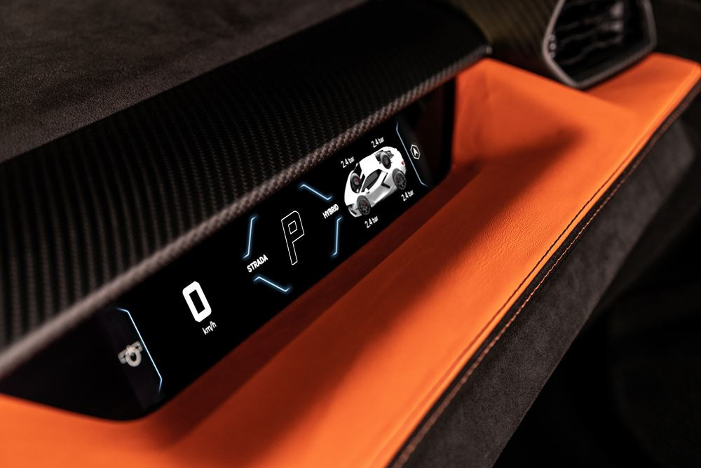 La supercar Lamborghini Revuelto embarque un V12 hybride de 1015 ch