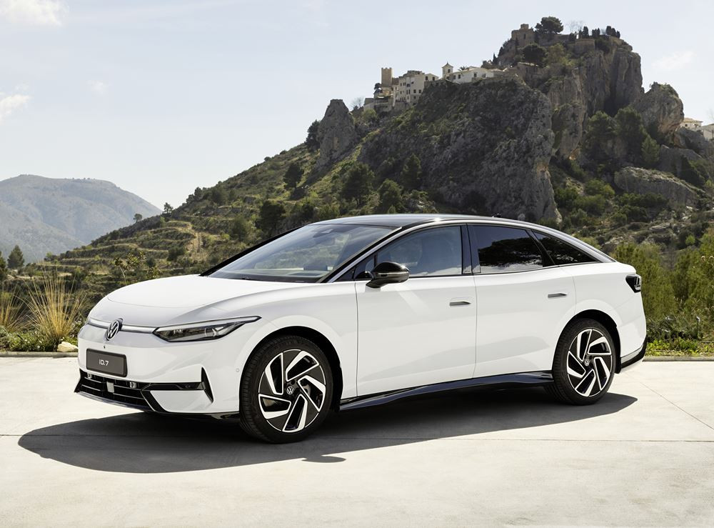La grande routière Volkswagen ID.7 électrique affiche une autonomie WLTP pouvant aller jusqu'à 700 km