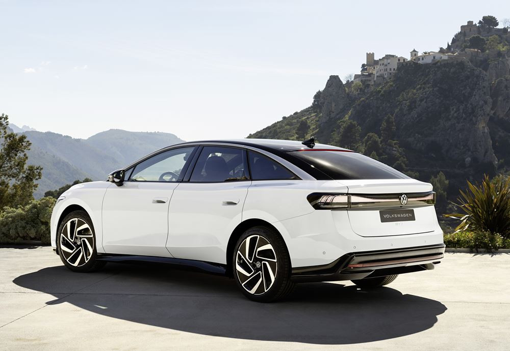 La grande routière Volkswagen ID.7 électrique affiche une autonomie WLTP pouvant aller jusqu'à 700 km