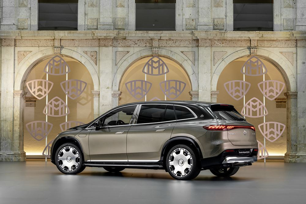 La Mercedes-Maybach EQS SUV marie la technologie électrique Mercedes à l'exclusivité Maybach