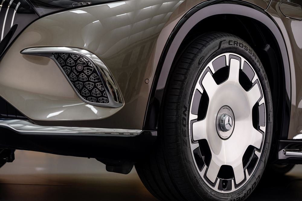 La Mercedes-Maybach EQS SUV marie la technologie électrique Mercedes à l'exclusivité Maybach