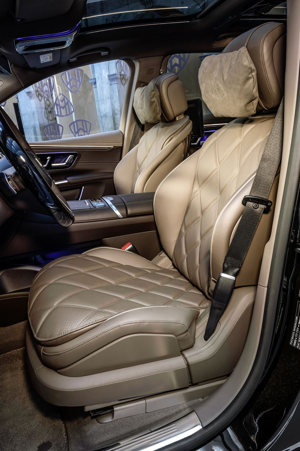 La Mercedes-Maybach EQS SUV marie la technologie électrique Mercedes à l'exclusivité Maybach