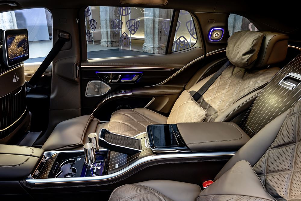 La Mercedes-Maybach EQS SUV marie la technologie électrique Mercedes à l'exclusivité Maybach