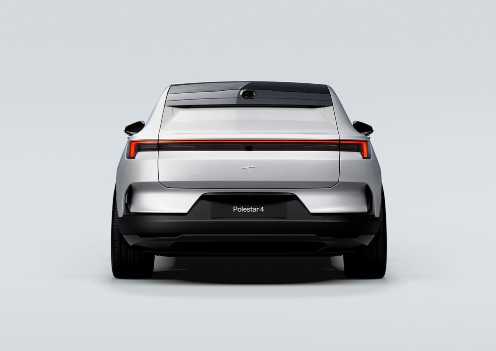 Le SUV coupé électrique Polestar 4 offre l'aérodynamisme d'un coupé et l'espace d'un SUV