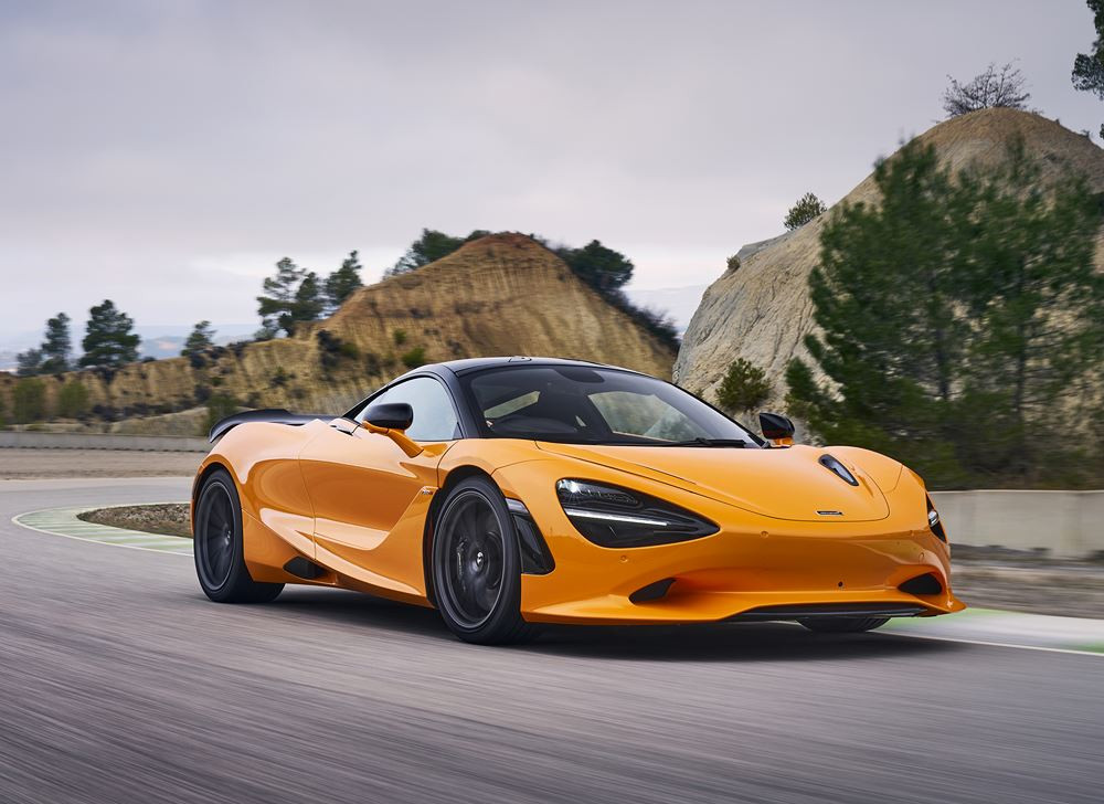 La supercar McLaren 750S embarque un moteur V8 4.0 litres biturbo de 750 ch