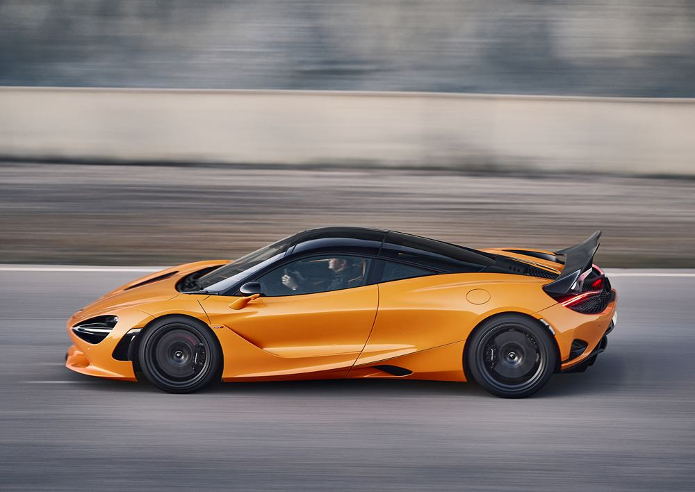 La supercar McLaren 750S embarque un moteur V8 4.0 litres biturbo de 750 ch