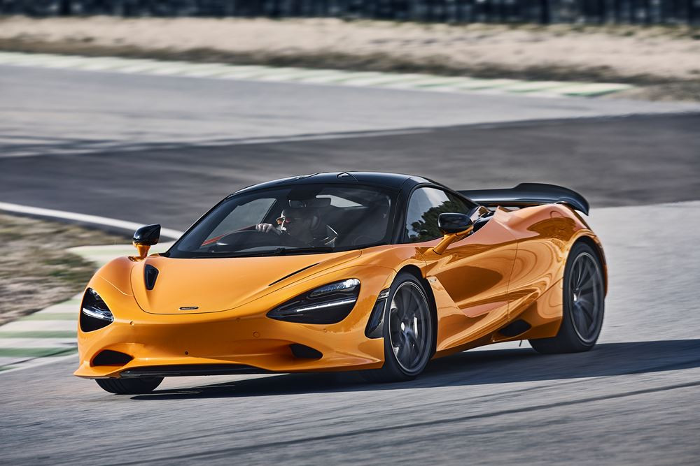 La supercar McLaren 750S embarque un moteur V8 4.0 litres biturbo de 750 ch