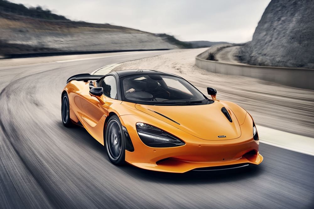 La supercar McLaren 750S embarque un moteur V8 4.0 litres biturbo de 750 ch