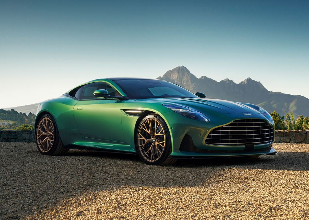 L'Aston Martin DB12 embarque un moteur V8 4.0 litres Twin-Turbo de 680 ch