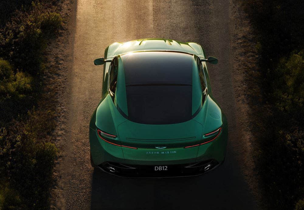 L'Aston Martin DB12 embarque un moteur V8 4.0 litres Twin-Turbo de 680 ch
