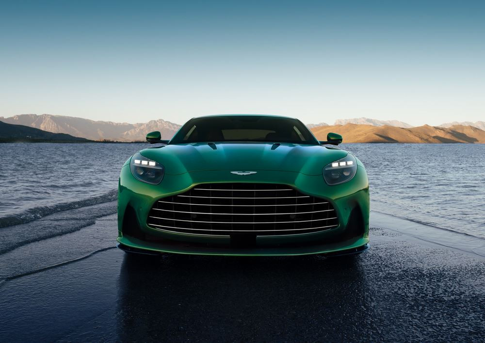 L'Aston Martin DB12 embarque un moteur V8 4.0 litres Twin-Turbo de 680 ch