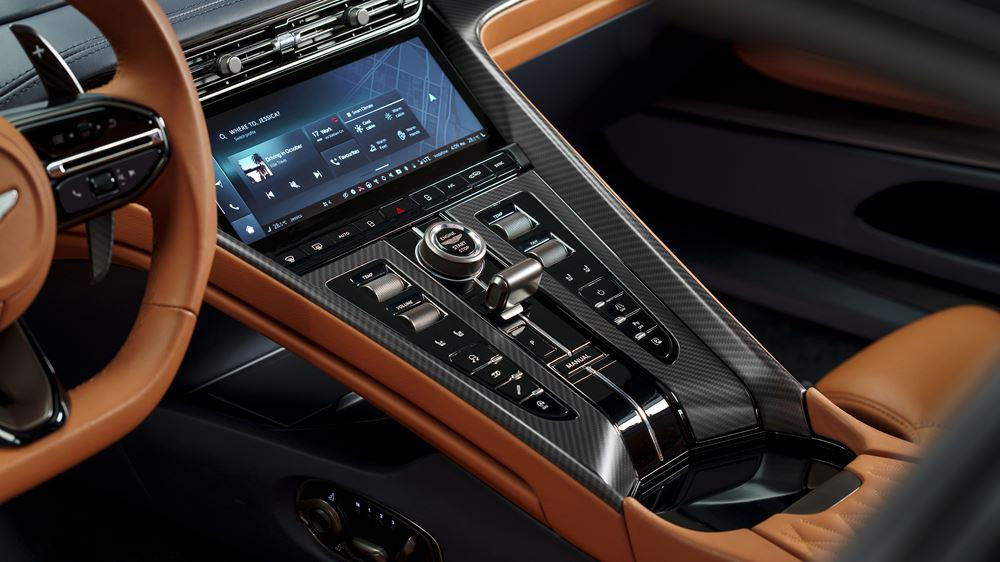 L'Aston Martin DB12 embarque un moteur V8 4.0 litres Twin-Turbo de 680 ch