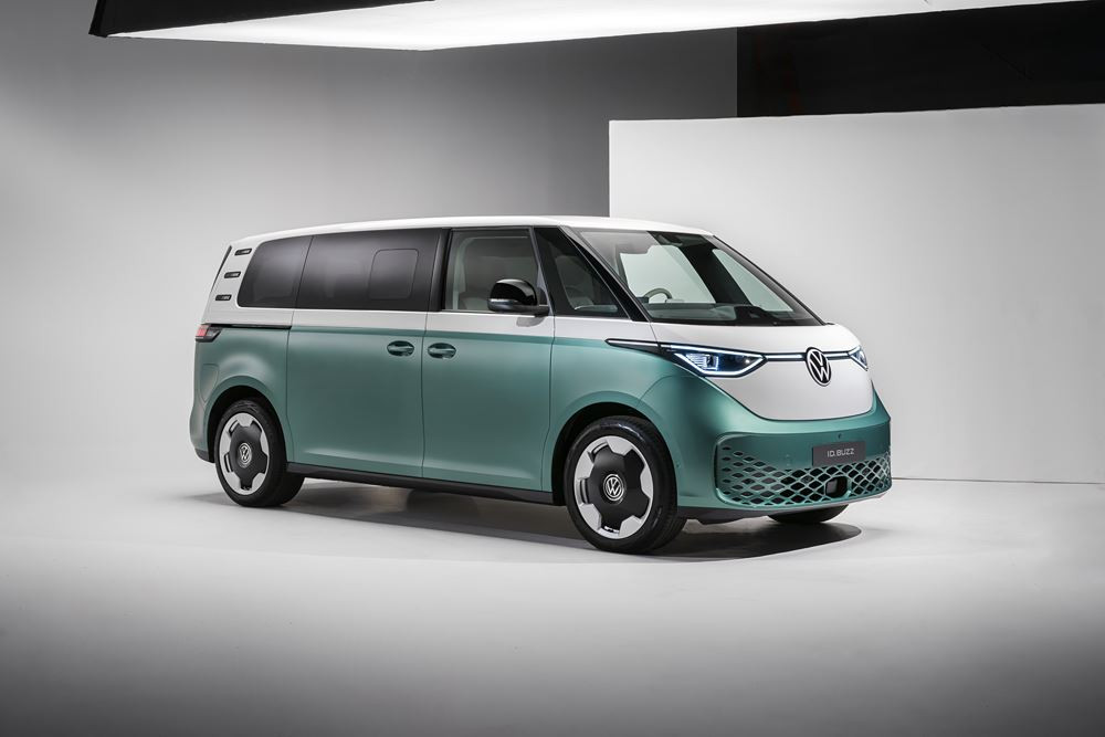 Le Volkswagen ID. Buzz à empattement long accueille jusqu'à sept passagers