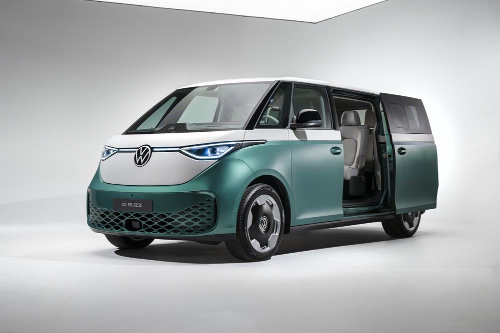 Le Volkswagen ID. Buzz à empattement long accueille jusqu'à sept passagers