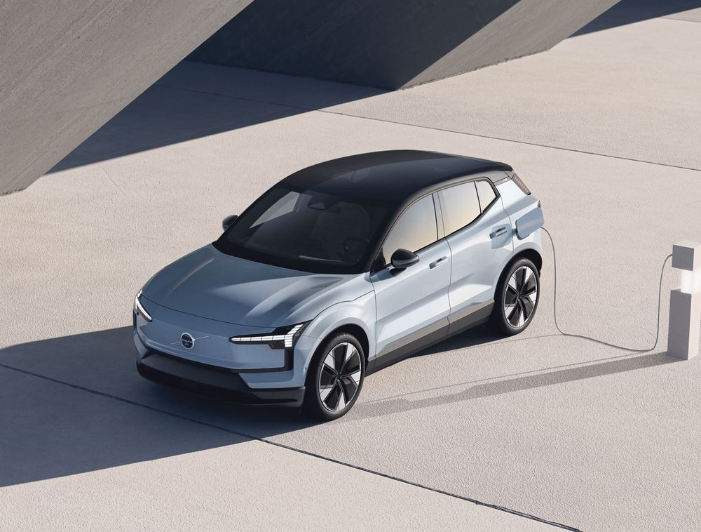 Le petit SUV électrique Volvo EX30 revendique la sécurité attendue d'un véhicule Volvo