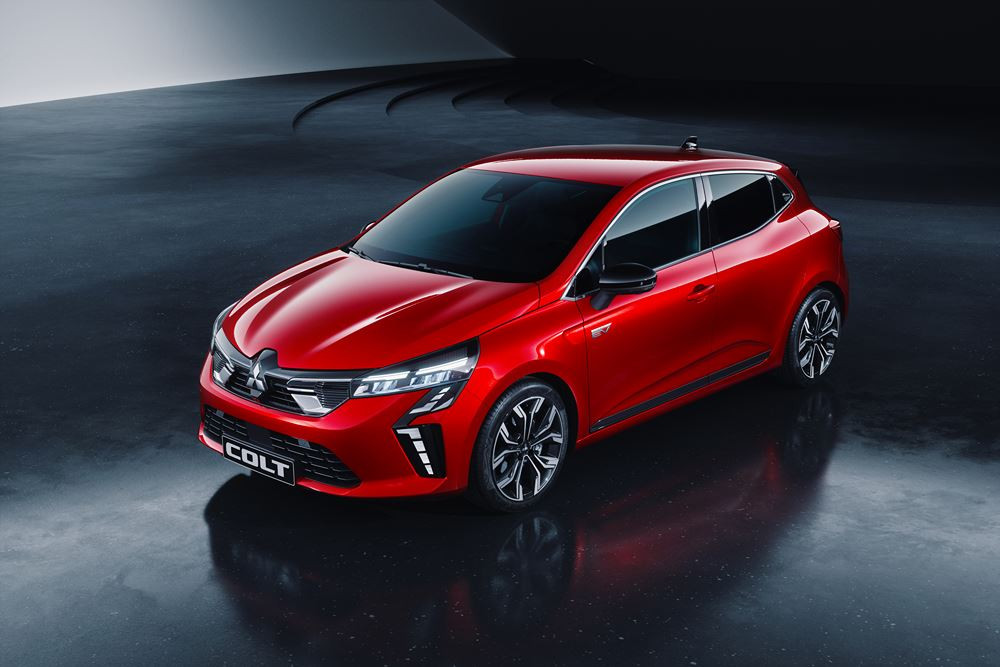 Mitsubishi Colt: une Renault Clio au logo trois diamants de Mitsubishi