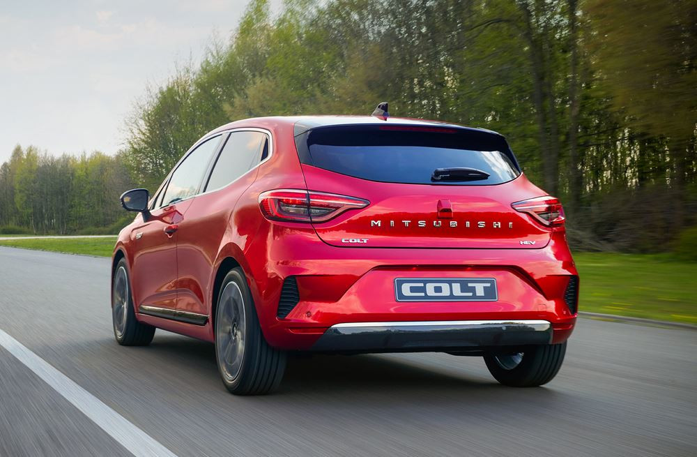 Mitsubishi Colt: une Renault Clio au logo trois diamants de Mitsubishi
