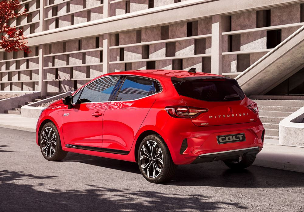 Mitsubishi Colt: une Renault Clio au logo trois diamants de Mitsubishi