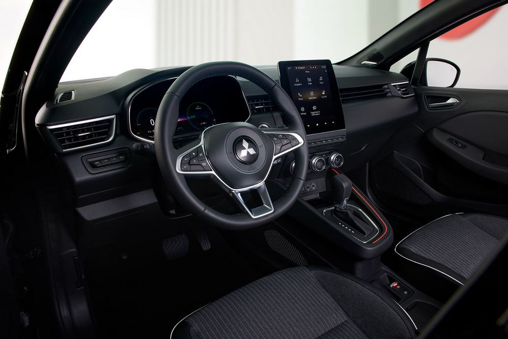 Mitsubishi Colt: une Renault Clio au logo trois diamants de Mitsubishi