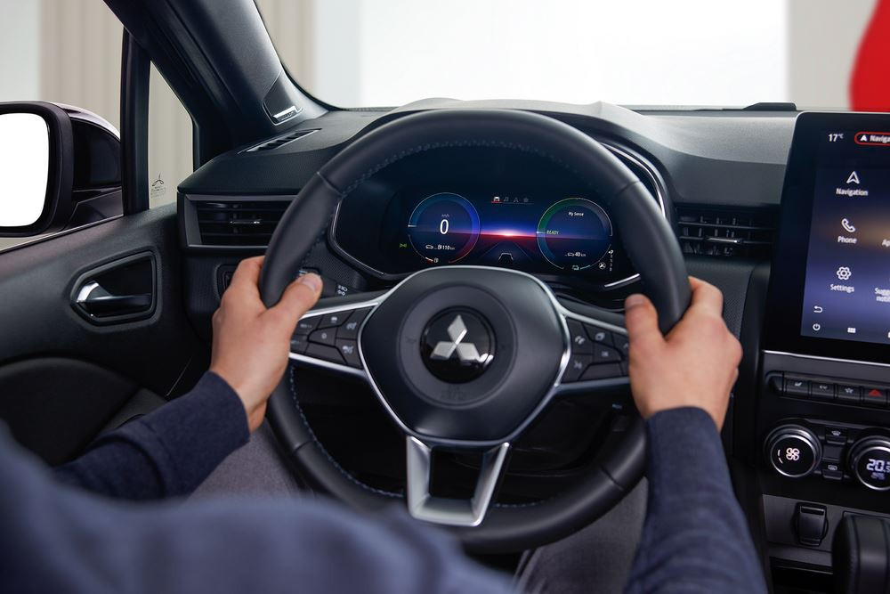 Mitsubishi Colt: une Renault Clio au logo trois diamants de Mitsubishi