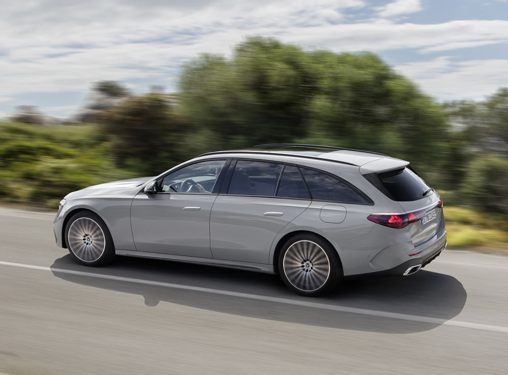La Mercedes Classe E Break bénéficie d'une suspension pneumatique à chambre unique sur l'essieu arrière