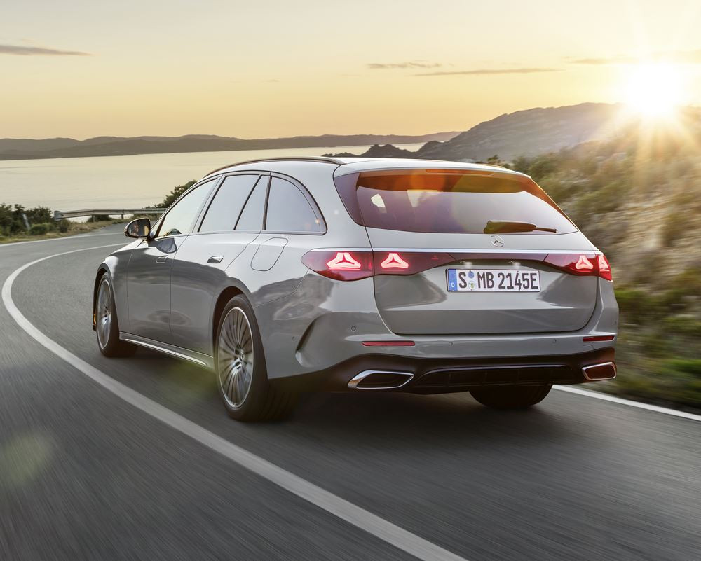 La Mercedes Classe E Break bénéficie d'une suspension pneumatique à chambre unique sur l'essieu arrière