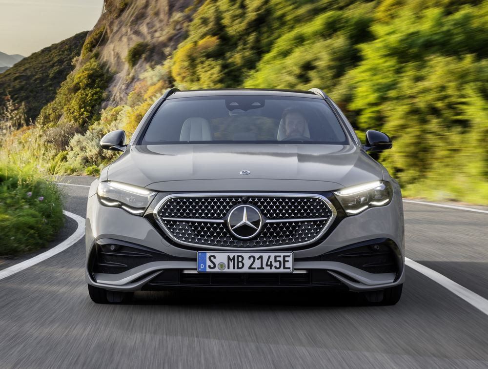 La Mercedes Classe E Break bénéficie d'une suspension pneumatique à chambre unique sur l'essieu arrière