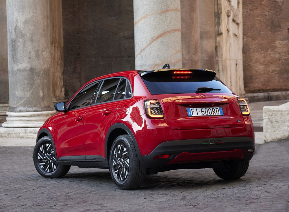 La Fiat 600e électrique incarne la mobilité urbaine italienne