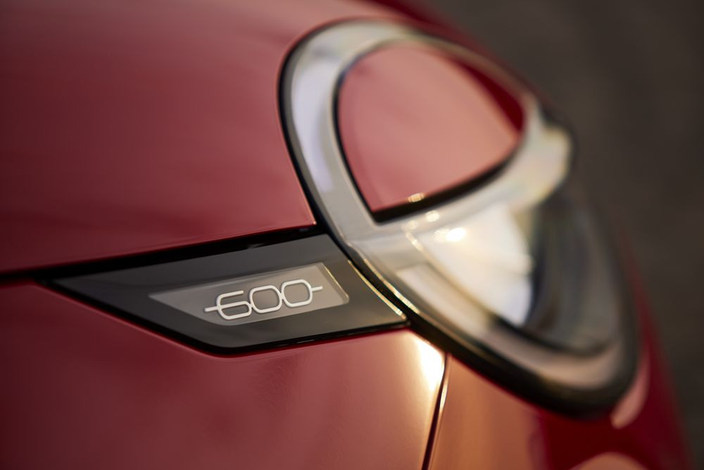 La Fiat 600e électrique incarne la mobilité urbaine italienne
