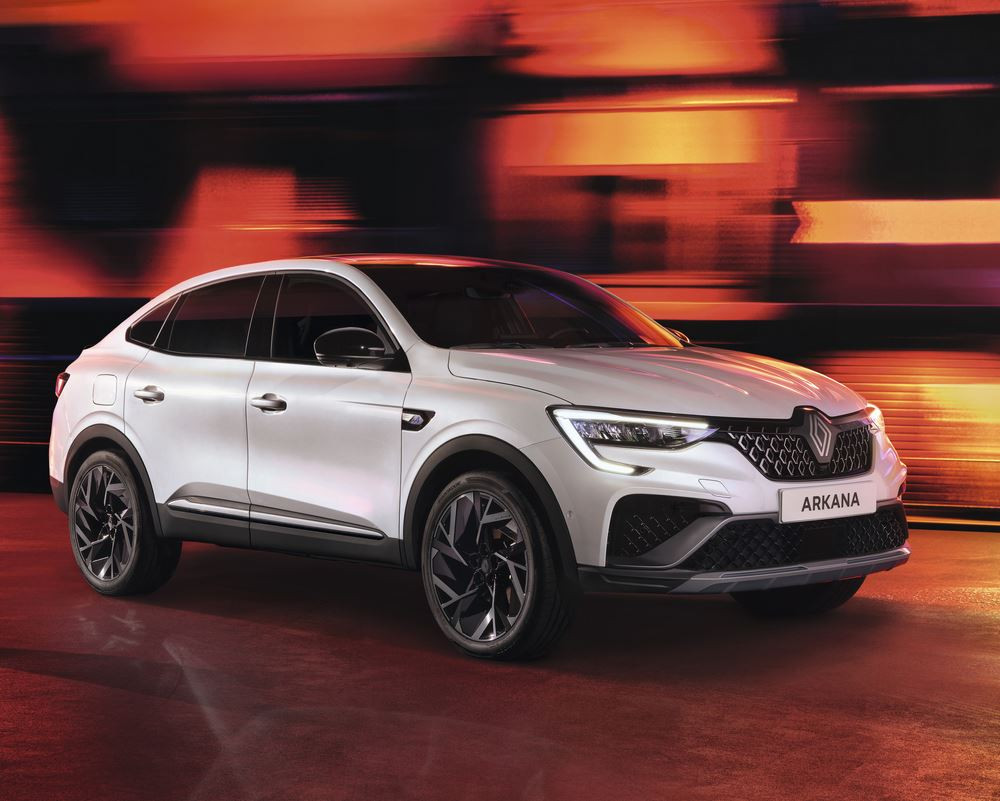 Le SUV coupé Renault Arkana intègre l'identité visuelle « Nouvelle Vague » de la marque