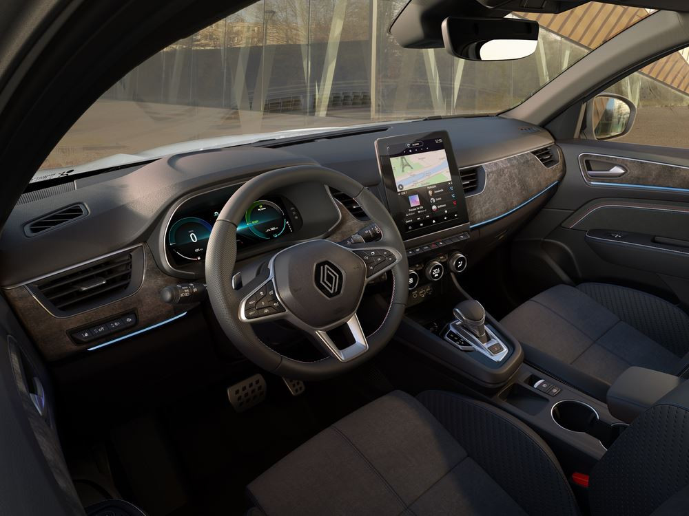 Le SUV coupé Renault Arkana intègre l'identité visuelle « Nouvelle Vague » de la marque
