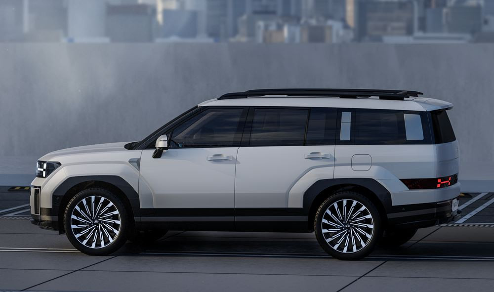 Le SUV familial Hyundai Santa Fe de cinquième génération se singularise par une large baie de hayon