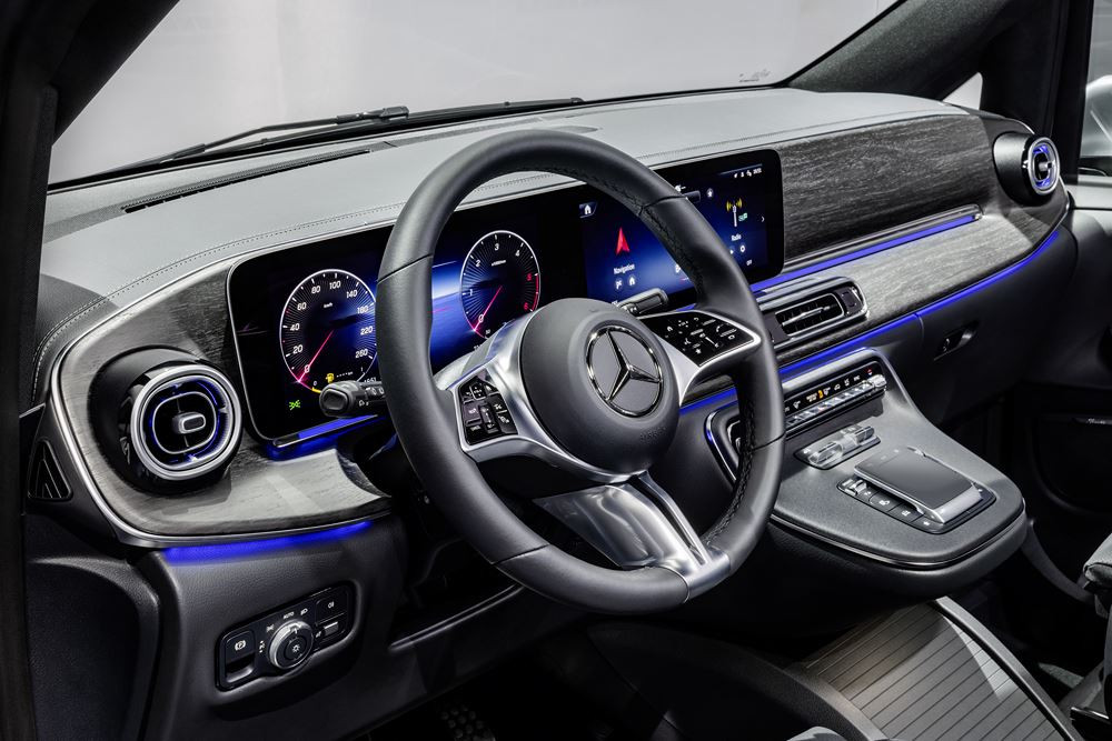 Le grand monospace Mercedes-Benz Classe V affiche un design extérieur et intérieur plus luxueux