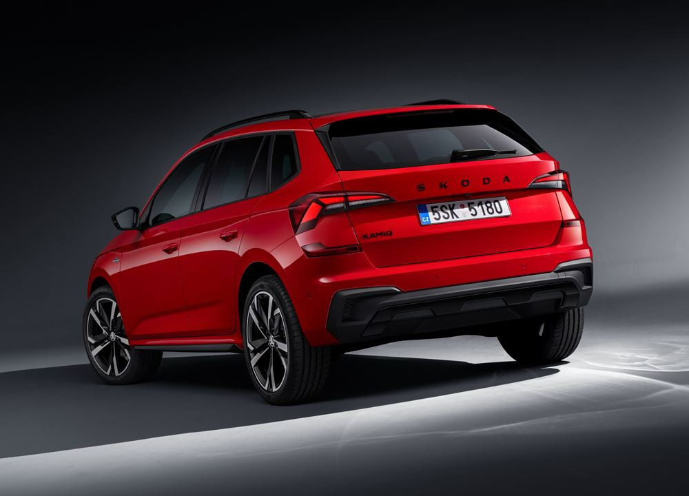 Le SUV urbain Skoda Kamiq mis à jour affiche une allure plus robuste
