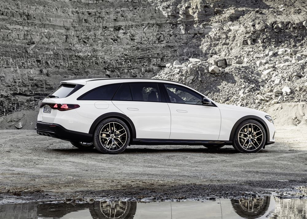 La Mercedes Classe E All-Terrain est équipée d'une suspension pneumatique Airmatic à chambre unique