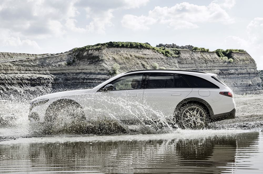 La Mercedes Classe E All-Terrain est équipée d'une suspension pneumatique Airmatic à chambre unique