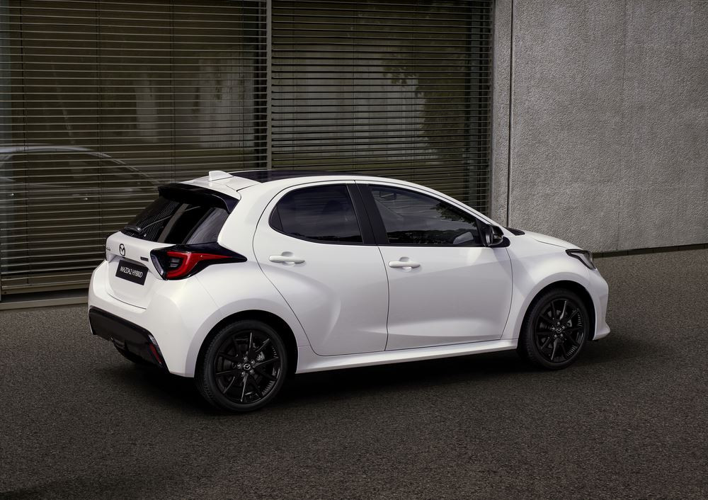 La Mazda 2 Hybrid restylée affiche le design des faces avant et arrière des modèles de la marque
