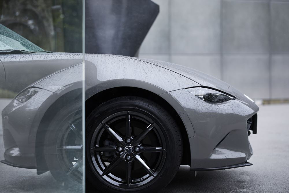 Le roadster biplace Mazda MX-5 s'offre quelques évolutions stylistiques