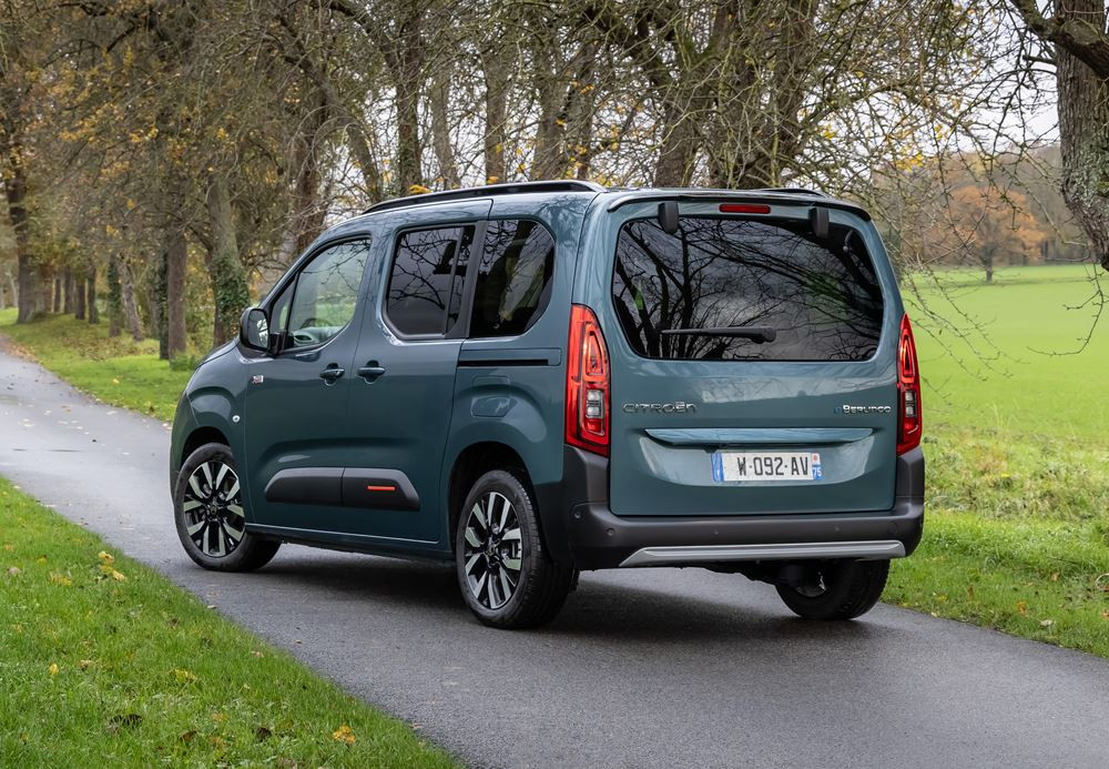 Le ludospace Citroën ë-Berlingo adopte une face avant moderne et affirmée