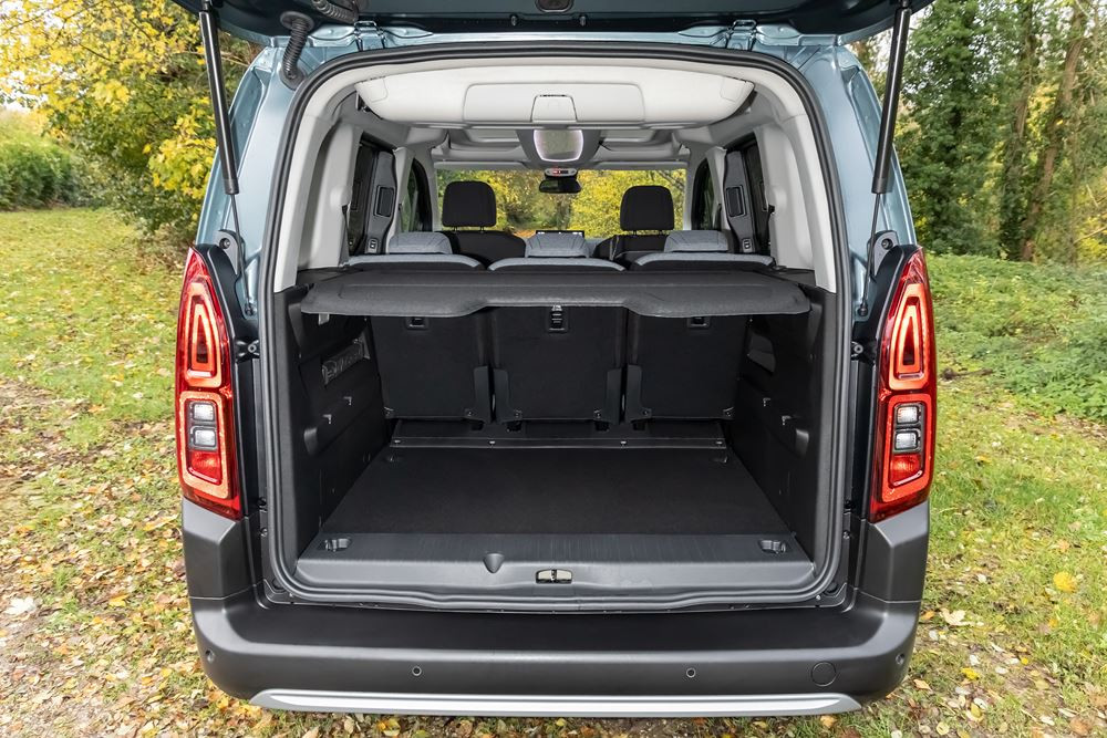 Le ludospace Citroën ë-Berlingo adopte une face avant moderne et affirmée