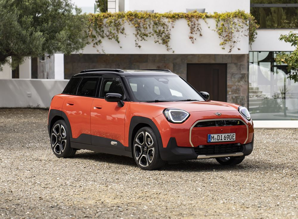 Le crossover électrique Mini Aceman de quatre mètres offre cinq sièges et un coffre de 300 litres
