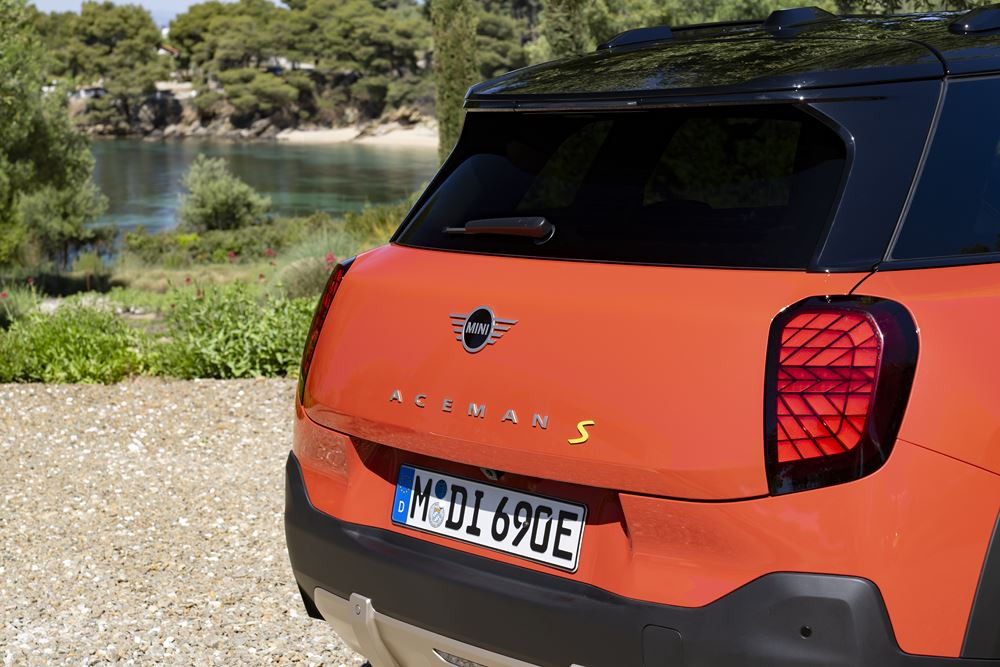 Le crossover électrique Mini Aceman de quatre mètres offre cinq sièges et un coffre de 300 litres