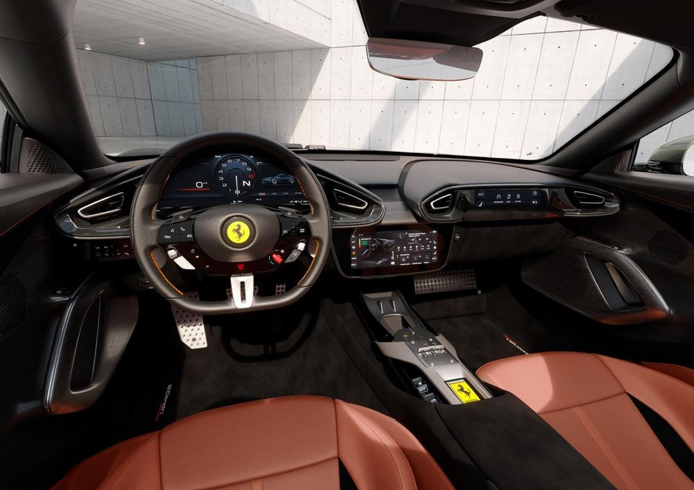 La Ferrari 12Cilindri Spider à V12 atmosphérique central avant est conçue pour la conduite à ciel ouvert