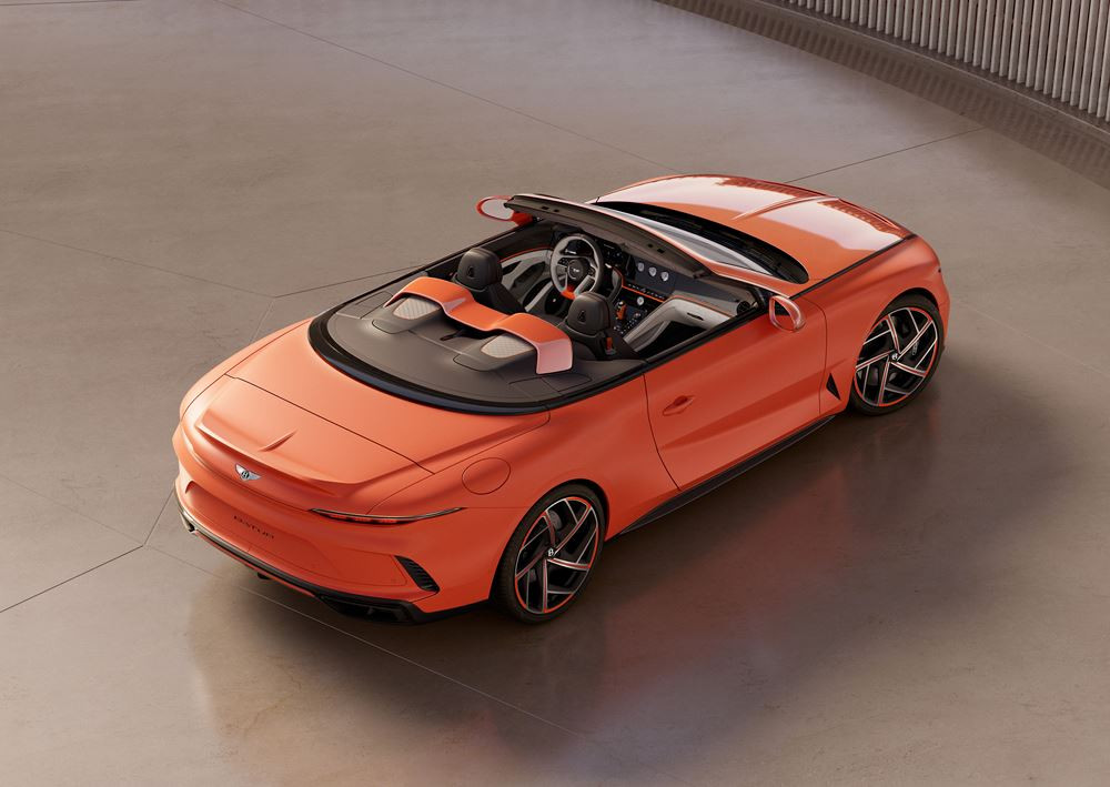 La Bentley Batur Convertible s'inscrit dans la droite ligne du design de la version coupé