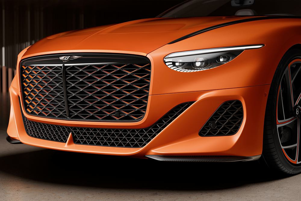 La Bentley Batur Convertible s'inscrit dans la droite ligne du design de la version coupé