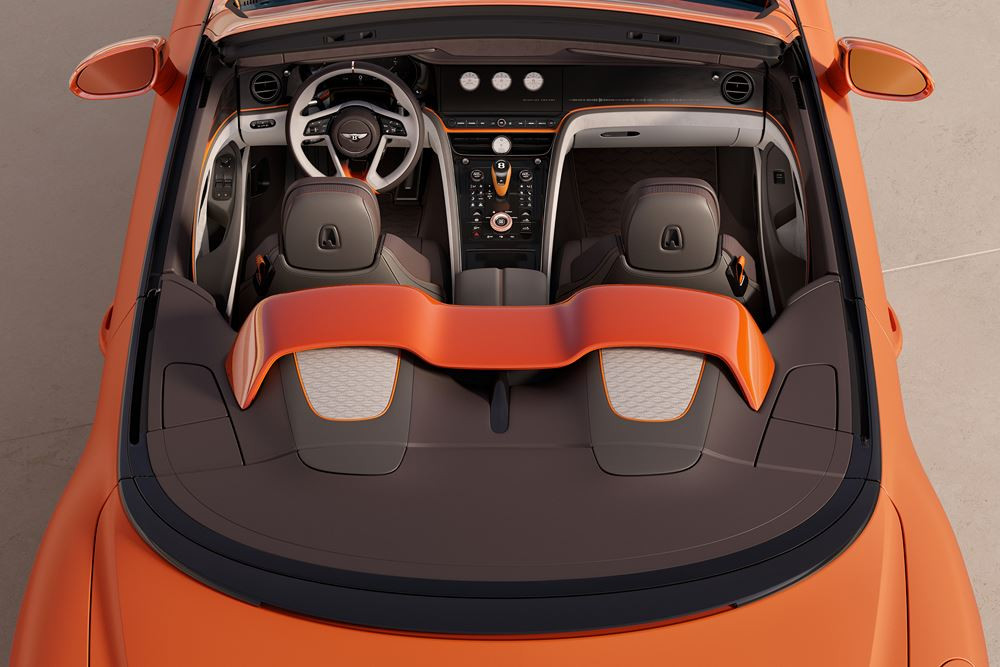 La Bentley Batur Convertible s'inscrit dans la droite ligne du design de la version coupé