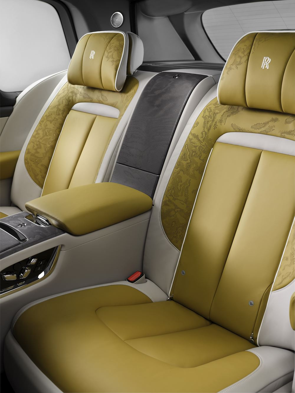 Le SUV Rolls-Royce Cullinan restylé répond à l'évolution des codes du luxe