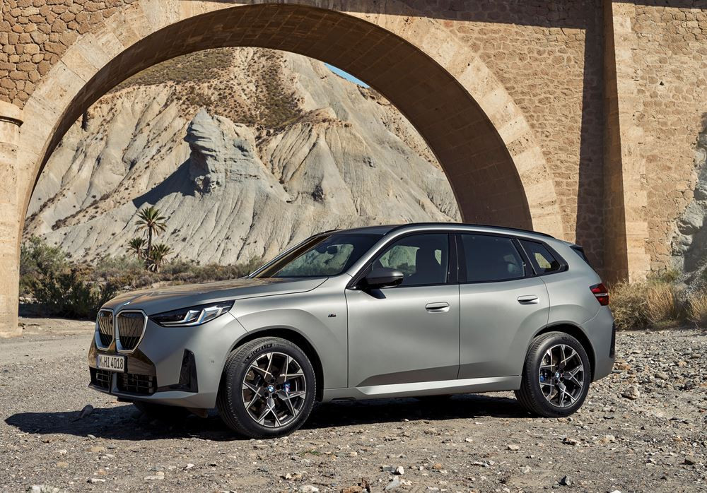 La quatrième génération du SAV BMW X3 affiche un nouveau langage stylistique pour l'extérieur