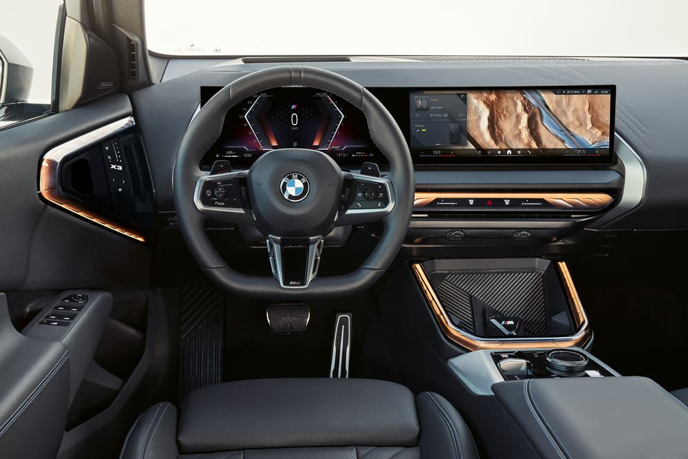 La quatrième génération du SAV BMW X3 affiche un nouveau langage stylistique pour l'extérieur