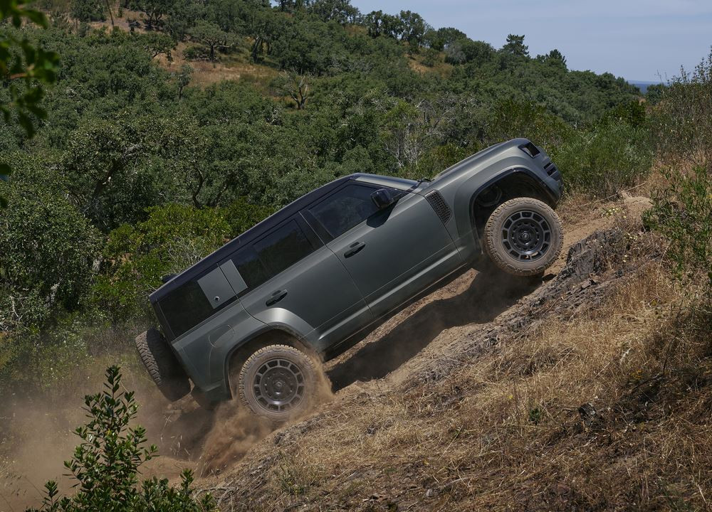 Le tout-terrain haute performance Defender Octa embarque un V8 bi-turbo de 635 ch